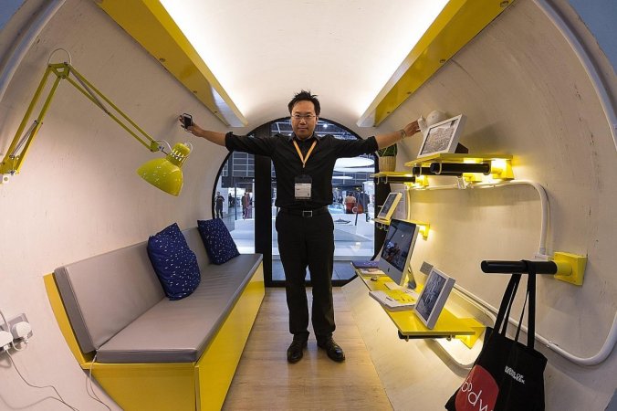 laws-firm-james-law-cybertecture-manufactured-the-tube-home-pictured-below-from-a82-foot-diameter-water-pipe